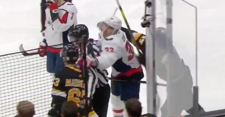 Zdeno Chara goes after Brad Marchand after scrum! 